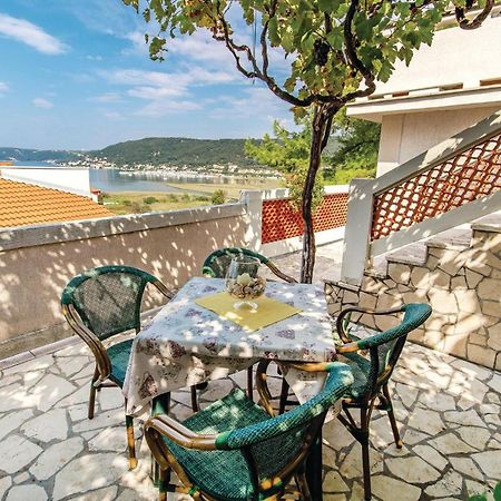 1 Bedroom Awesome Apartment In Supetarska Draga Exterior photo
