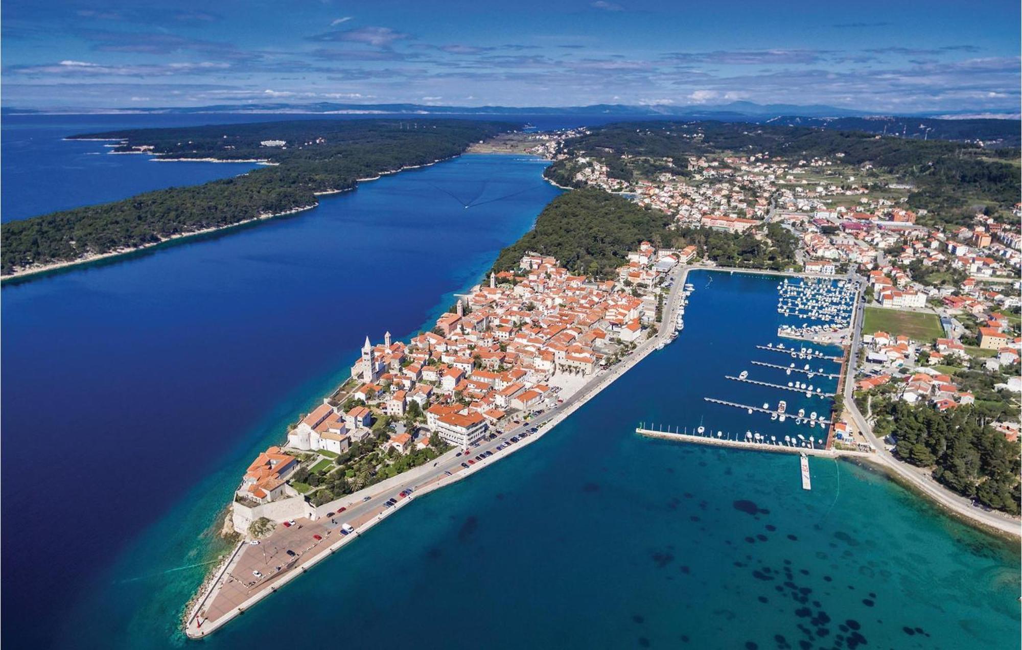 1 Bedroom Awesome Apartment In Supetarska Draga Exterior photo